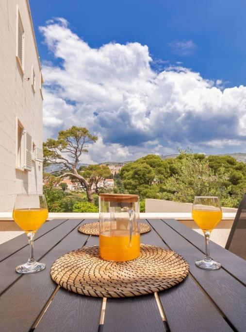 Stylish Two Bedroom Apartment&Garage Parking Place Ragusa Esterno foto