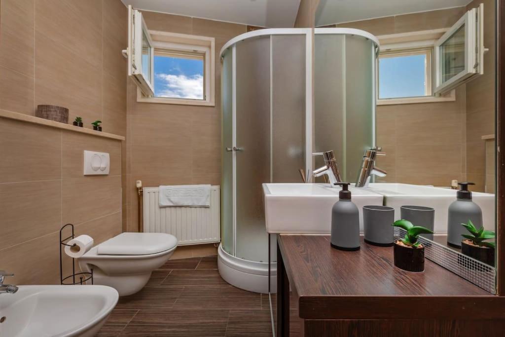 Stylish Two Bedroom Apartment&Garage Parking Place Ragusa Esterno foto